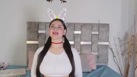 Snapshot of julietatorres_ chatting on 11/06/25, 04:24 julietatorres_ online show from 11/06/25, 04:24