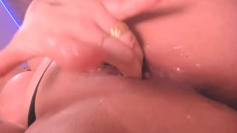 Julieta Vargas online show from 12/23/24, 05:43