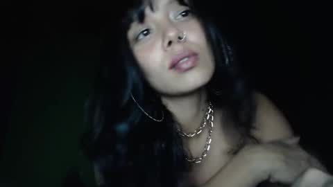 Snapshot of julietaxoxo_ chatting on 12/23/25, 04:32 Julieta online show from 12/23/25, 04:32