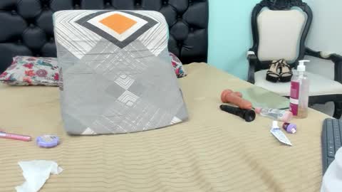 julieth_allen online show from 10/11/25, 11:58