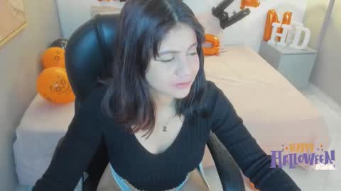 Snapshot of julieth_brown_ chatting on 11/02/25, 11:45 Julieth online show from 11/02/25, 11:45