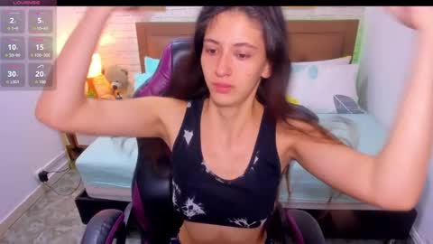 Snapshot of julieth_love_ chatting on 09/21/25, 01:57 Julieth online show from 09/21/25, 01:57