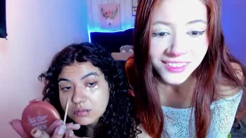 Snapshot of julieth_love_ chatting on 11/08/25, 01:55 Julieth online show from 11/08/25, 01:55