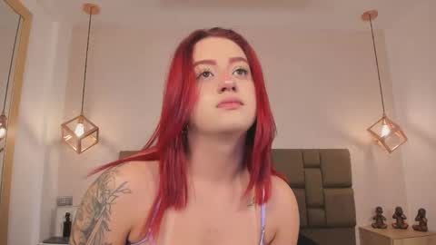 Snapshot of julieth_rojas chatting on 03/18/26, 04:04 julieth_rojas online show from 03/18/26, 04:04