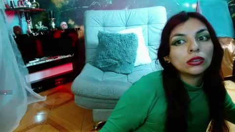 Snapshot of julieth_sex1 chatting on 04/25/26, 09:45 online show from 04/25/26, 09:45