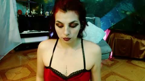 Snapshot of julieth_sex1 chatting on 04/26/26, 09:51 online show from 04/26/26, 09:51