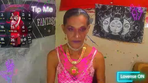 Julieth Wolf online show from 10/30/25, 01:23