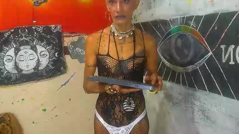 Julieth Wolf online show from 11/14/25, 01:59