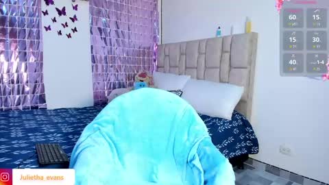 Snapshot of julietha_evans8 chatting on 04/14/26, 12:38 julietha online show from 04/14/26, 12:38