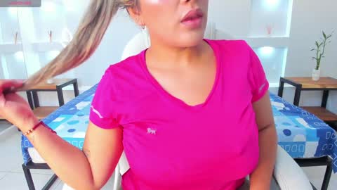 Snapshot of julietha_taylor chatting on 01/28/25, 02:43 Julietha online show from 01/28/25, 02:43