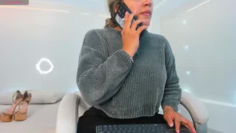 Snapshot of julietha_taylor chatting on 02/04/25, 02:28 Julietha online show from 02/04/25, 02:28