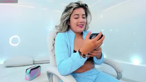 Snapshot of julietha_taylor chatting on 02/11/25, 02:57 Julietha online show from 02/11/25, 02:57