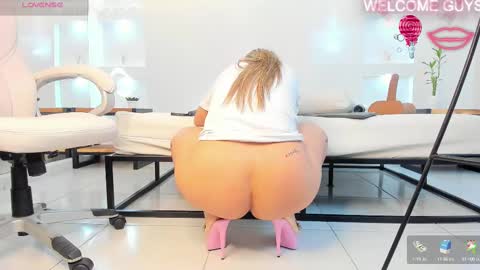 Snapshot of julietha_taylor chatting on 02/22/25, 08:29 Julietha online show from 02/22/25, 08:29