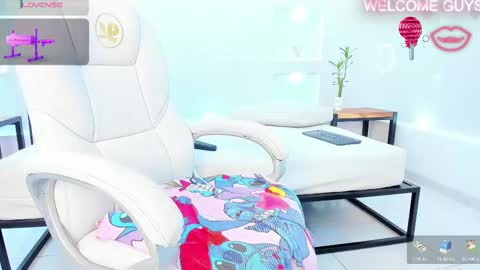 Snapshot of julietha_taylor chatting on 02/26/25, 05:20 Julietha online show from 02/26/25, 05:20