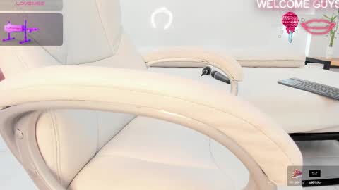 Snapshot of julietha_taylor chatting on 02/28/25, 05:15 Julietha online show from 02/28/25, 05:15