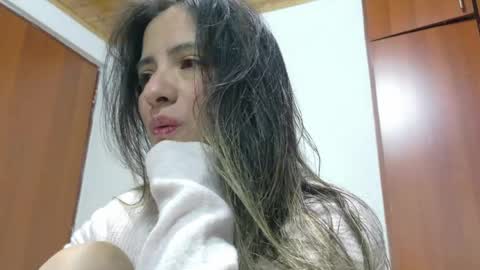 Snapshot of julietta__jackson chatting on 04/21/26, 11:51 Julietta Jackson online show from 04/21/26, 11:51