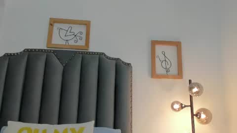 Snapshot of julietta_pink chatting on 07/14/26, 12:00 Julieta online show from 07/14/26, 12:00