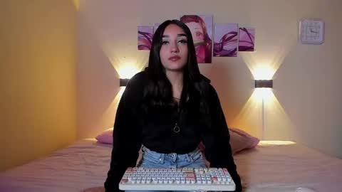 Snapshot of julietta_smith08 chatting on 04/29/26, 01:48 juli online show from 04/29/26, 01:48