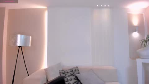 Snapshot of juliettabasset chatting on 02/10/25, 12:08 JULIETTA online show from 02/10/25, 12:08