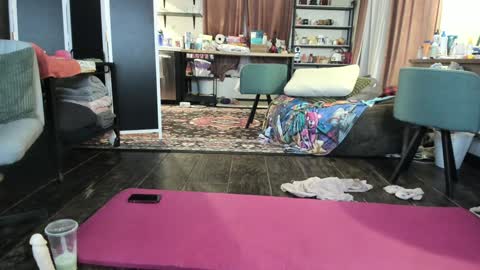 Snapshot of juliette_garden chatting on 01/24/25, 02:49 Here most days 3 online show from 01/24/25, 02:49