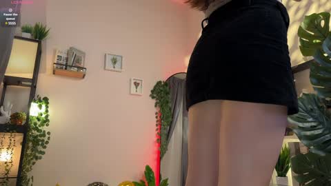 Snapshot of juliette_junson chatting on 12/16/24, 04:05 Julie online show from 12/16/24, 04:05