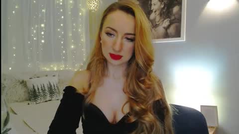 Snapshot of juliettesensual chatting on 12/26/24, 03:31 JulietteSensual online show from 12/26/24, 03:31