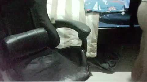 Snapshot of juligurlygirly chatting on 10/07/25, 03:42 juligurlygirly online show from 10/07/25, 03:42