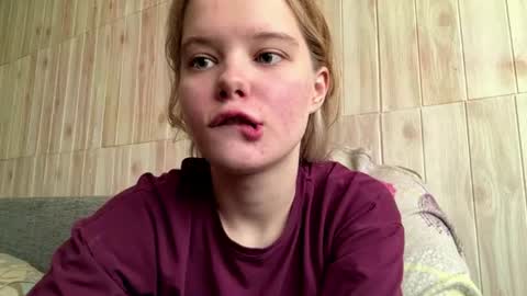 Snapshot of juligwartney chatting on 07/01/26, 06:37 Malin online show from 07/01/26, 06:37