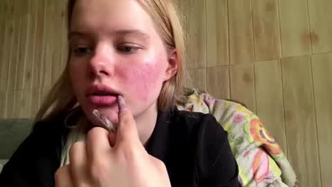 Snapshot of juligwartney chatting on 07/07/26, 01:48 Malin online show from 07/07/26, 01:48
