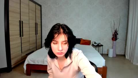 Snapshot of julissweet chatting on 12/23/24, 02:39 Asmodeus online show from 12/23/24, 02:39