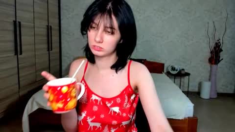 Snapshot of julissweet chatting on 12/26/24, 01:54 Asmodeus online show from 12/26/24, 01:54