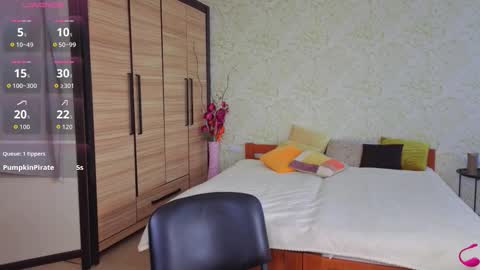 Snapshot of julissweet chatting on 10/31/25, 07:53 Asmodeus online show from 10/31/25, 07:53