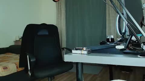 JULiUS   online show from 09/21/25, 07:59