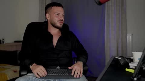 JULiUS   online show from 09/23/25, 09:07