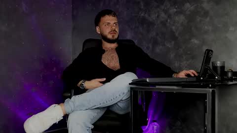 JULiUS   online show from 11/16/25, 06:57