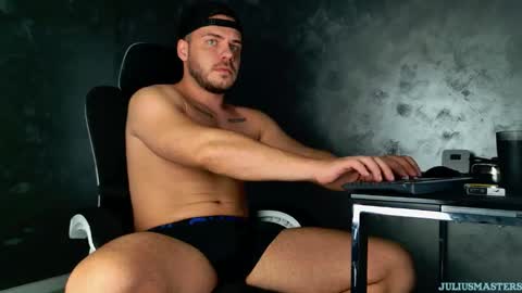 JULiUS   online show from 02/18/26, 09:22