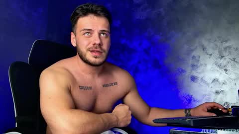 JULiUS   online show from 02/22/26, 01:40