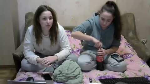 Snapshot of juliya_katie chatting on 01/12/25, 08:03 Juliya Katie online show from 01/12/25, 08:03