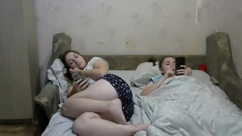 Snapshot of juliya_katie chatting on 09/29/25, 04:34 Juliya Katie online show from 09/29/25, 04:34