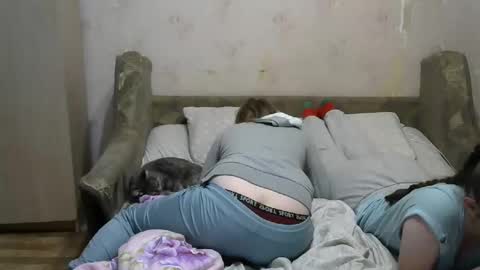 Snapshot of juliya_katie chatting on 10/04/25, 06:06 Juliya Katie online show from 10/04/25, 06:06