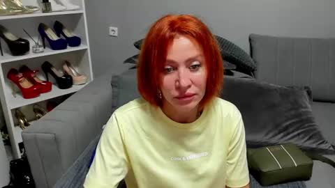 Snapshot of jullia_moor chatting on 06/19/26, 10:57 jullia_moor online show from 06/19/26, 10:57