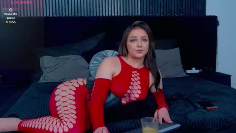 Snapshot of julliamilerrr chatting on 02/17/26, 02:57 Julia online show from 02/17/26, 02:57