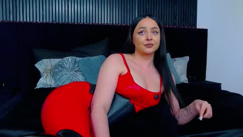 Snapshot of julliamilerrr chatting on 03/12/26, 01:17 Julia online show from 03/12/26, 01:17