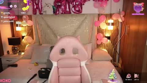 jullianapriv_ online show from 01/05/26, 05:27