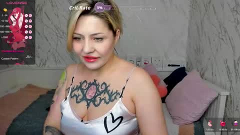 Snapshot of jully_rox chatting on 03/02/26, 06:48 Jully online show from 03/02/26, 06:48