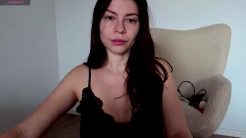 Jully online show from 11/15/25, 10:34