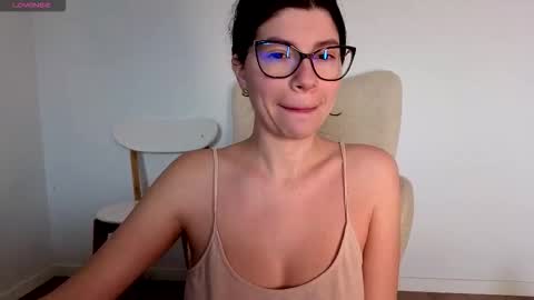 Jully online show from 12/17/25, 09:37