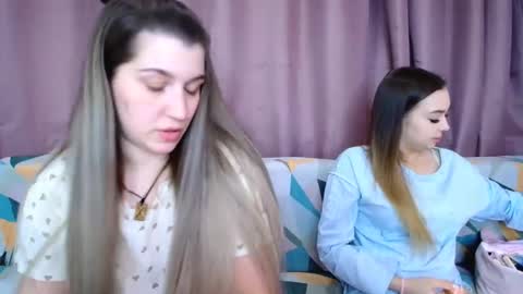 Snapshot of jullymood chatting on 04/04/26, 05:32 DoubleCherry online show from 04/04/26, 05:32