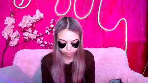 Snapshot of jullymood chatting on 08/06/26, 01:07 DoubleCherry online show from 08/06/26, 01:07