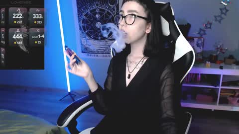 Baroness Von Cringe online show from 12/06/24, 04:17